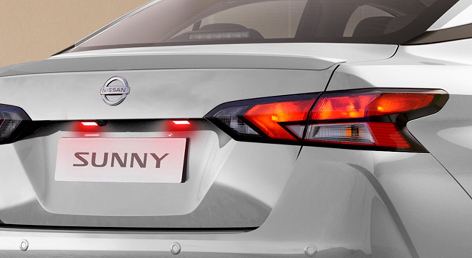 Nissan Sunny Tail lights