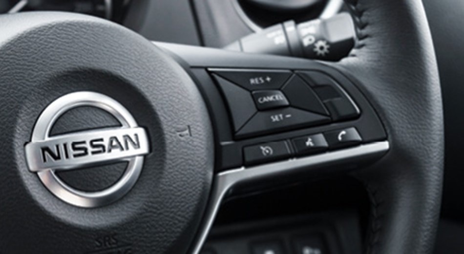 Nissan Navara Steering Controls